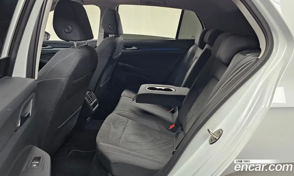 Volkswagen Golf 2022 2.0 автомат (гидро), фото 17 Volkswagen Golf 2022 2.0 автомат (гидро), фото 17