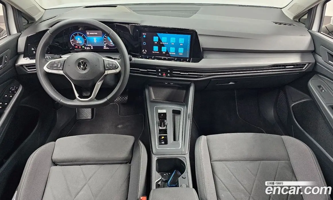 Volkswagen Golf 2022 2.0 автомат (гидро), фото 9 Volkswagen Golf 2022 2.0 автомат (гидро), фото 9