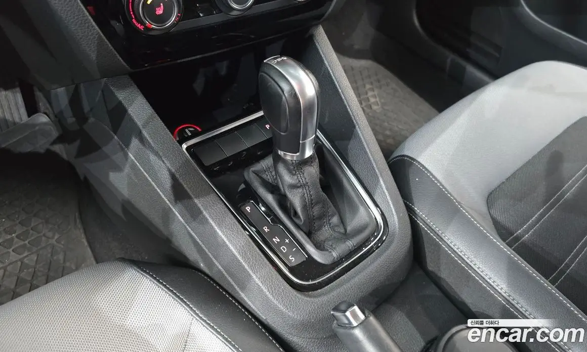 Volkswagen Jetta 2015 2.0 автомат (гидро), фото 12