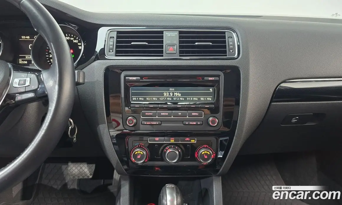 Volkswagen Jetta 2015 2.0 автомат (гидро), фото 19