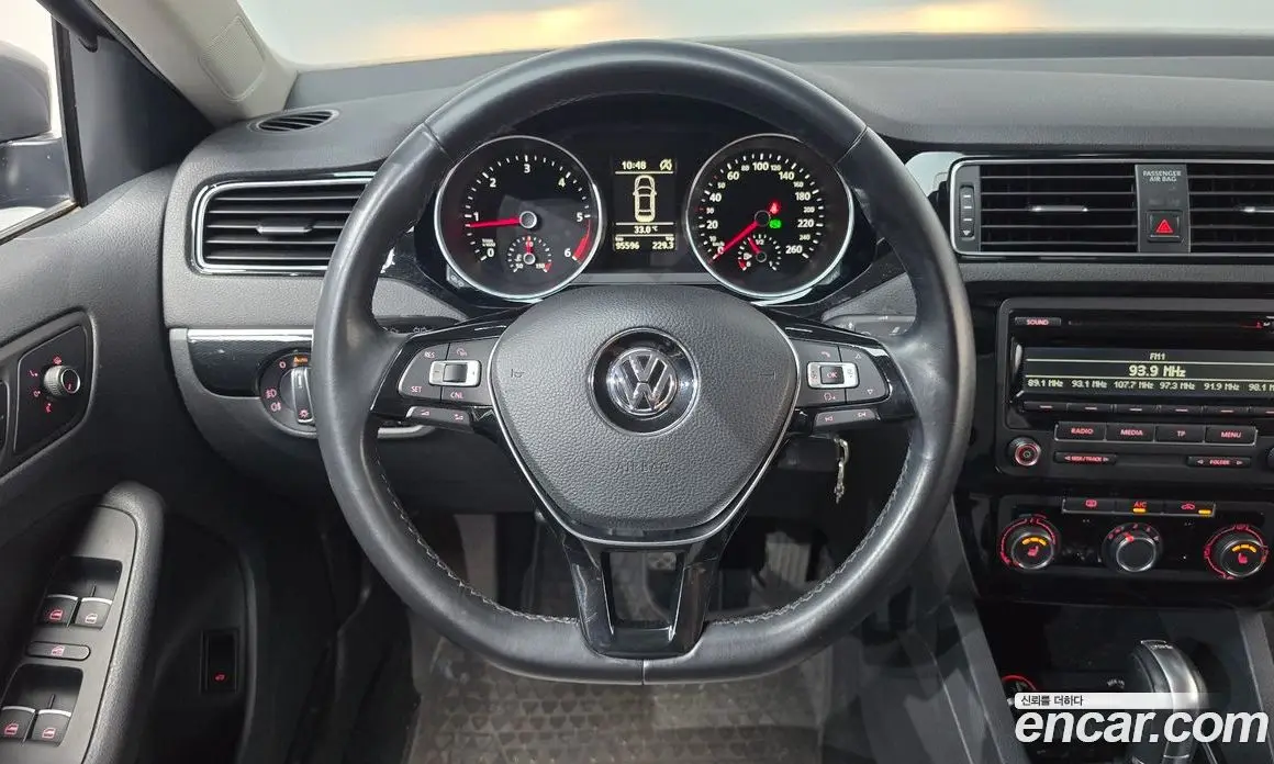 Volkswagen Jetta 2015 2.0 автомат (гидро), фото 20