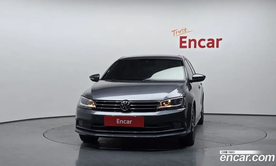 Volkswagen Jetta 2015 2.0 автомат (гидро), фото 3