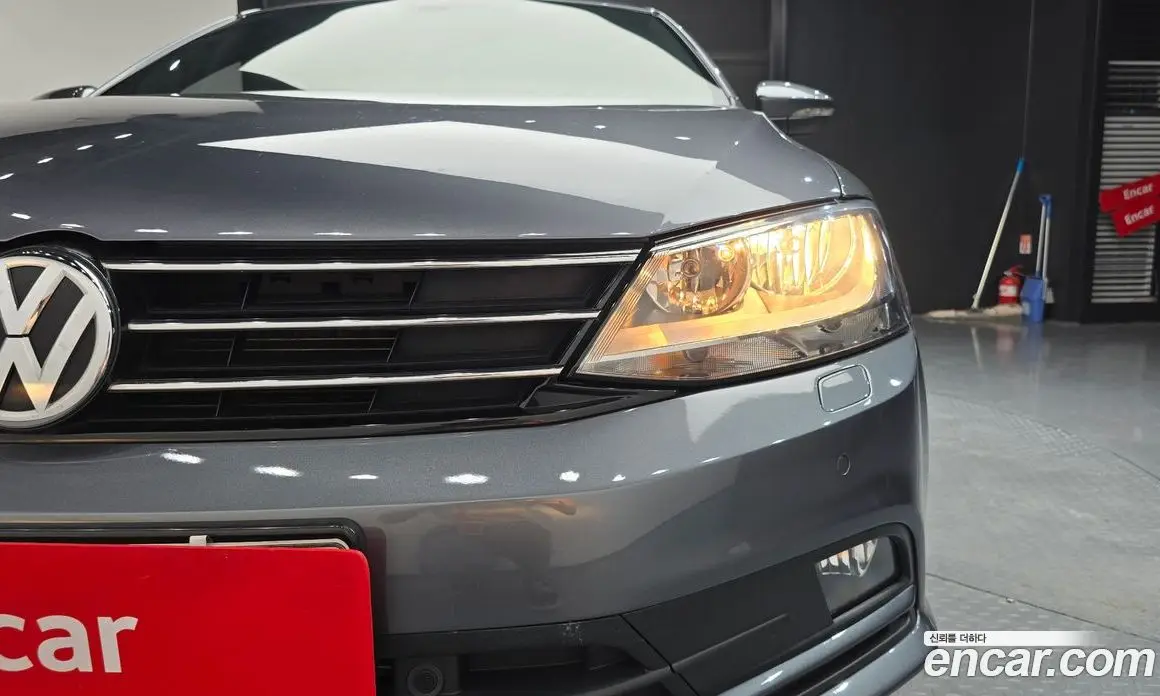 Volkswagen Jetta 2015 2.0 автомат (гидро), фото 8