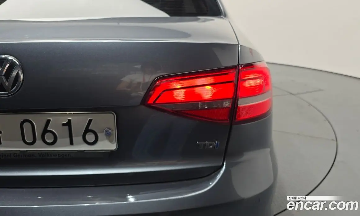 Volkswagen Jetta 2015 2.0 автомат (гидро), фото 9