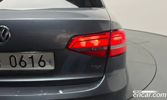 Volkswagen Jetta 2015 2.0 автомат (гидро), миниатюра 9