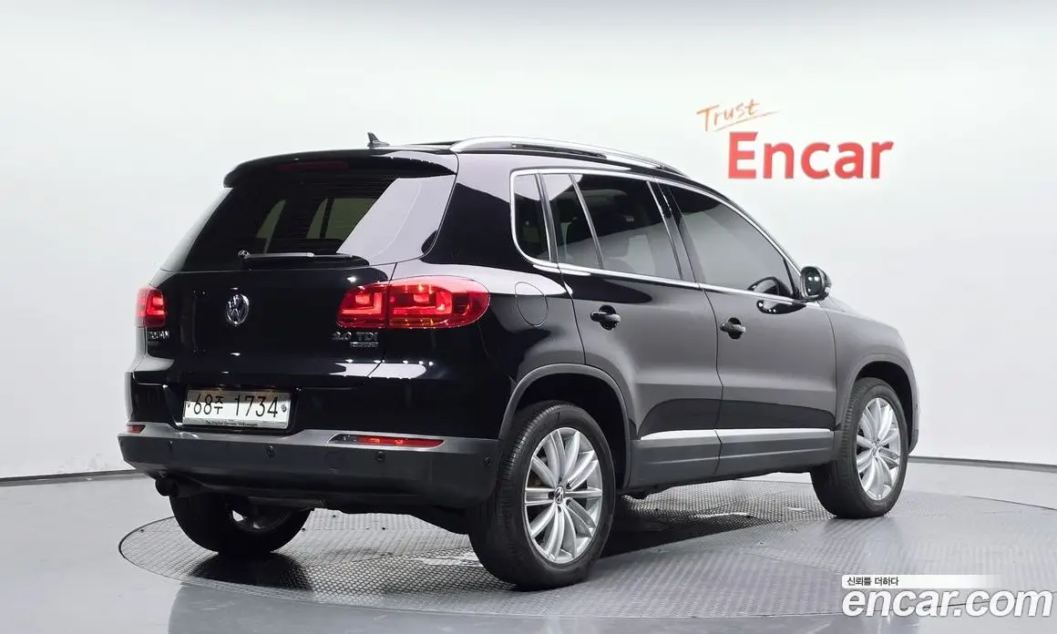 Volkswagen Tiguan 2013 2.0 автомат (гидро), фото 1 Volkswagen Tiguan 2013 2.0 автомат (гидро), фото 1