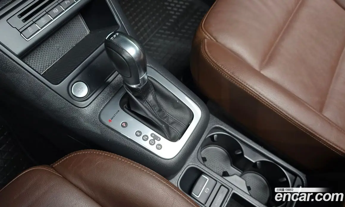 Volkswagen Tiguan 2013 2.0 автомат (гидро), фото 11 Volkswagen Tiguan 2013 2.0 автомат (гидро), фото 11