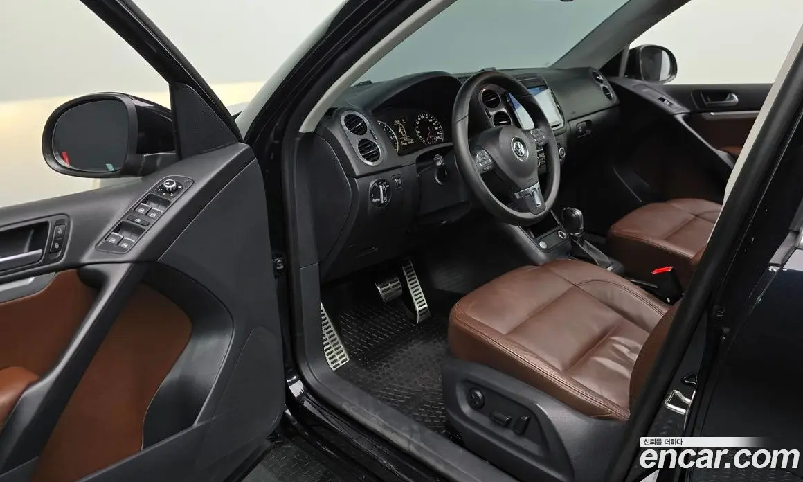 Volkswagen Tiguan 2013 2.0 автомат (гидро), фото 12 Volkswagen Tiguan 2013 2.0 автомат (гидро), фото 12