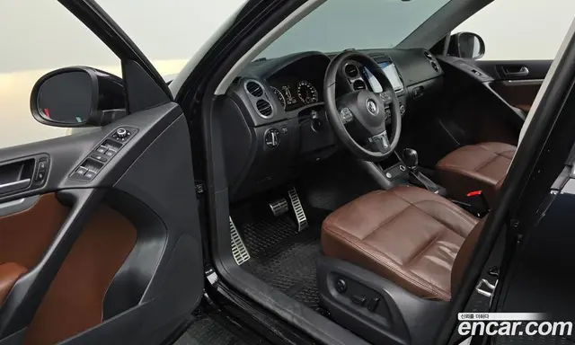Volkswagen Tiguan 2013 2.0 автомат (гидро), миниатюра 12
