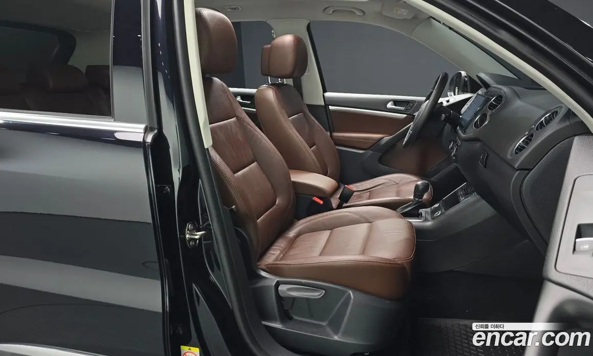 Volkswagen Tiguan 2013 2.0 автомат (гидро), фото 15 Volkswagen Tiguan 2013 2.0 автомат (гидро), фото 15