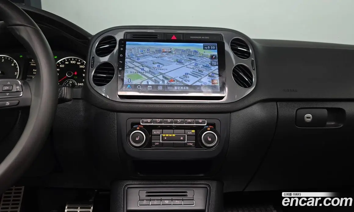 Volkswagen Tiguan 2013 2.0 автомат (гидро), фото 18 Volkswagen Tiguan 2013 2.0 автомат (гидро), фото 18