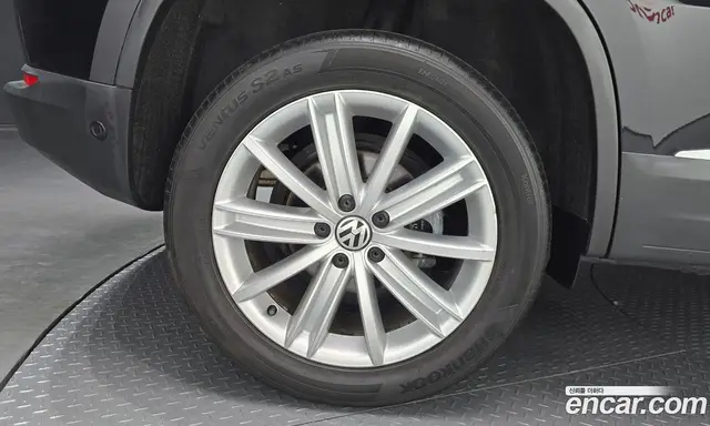 Volkswagen Tiguan 2013 2.0 автомат (гидро), миниатюра 6 Volkswagen Tiguan 2013 2.0 автомат (гидро), миниатюра 6