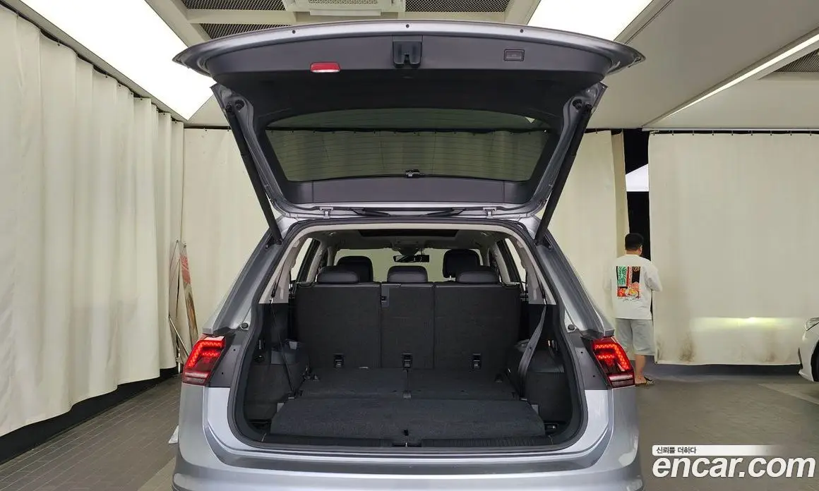 Volkswagen Tiguan 2020 2.0 автомат (гидро), фото 20 Volkswagen Tiguan 2020 2.0 автомат (гидро), фото 20