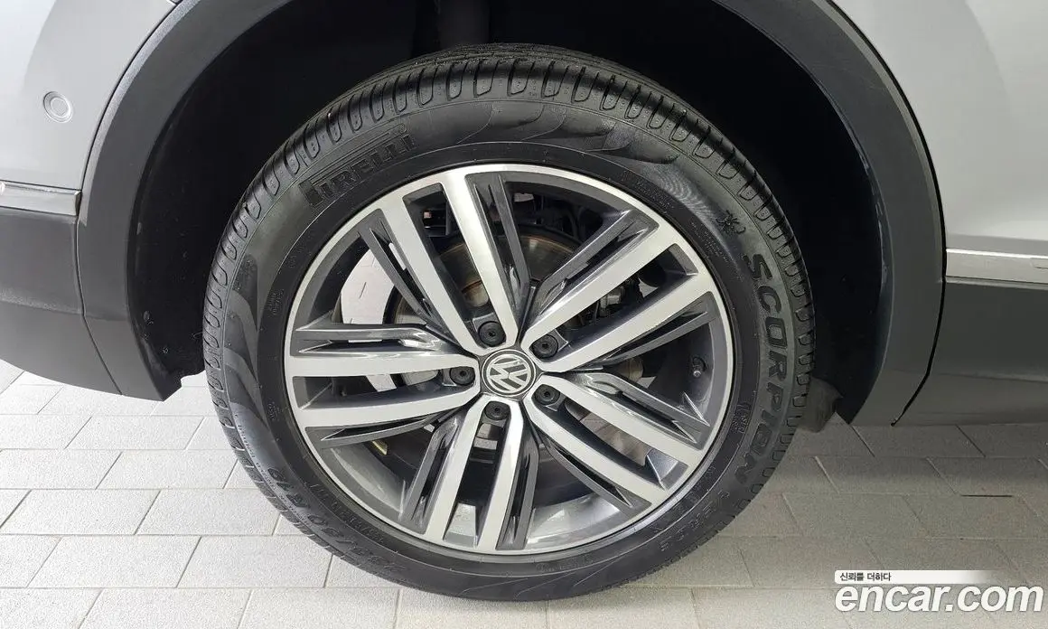 Volkswagen Tiguan 2020 2.0 автомат (гидро), фото 5 Volkswagen Tiguan 2020 2.0 автомат (гидро), фото 5