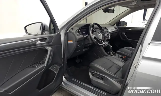 Volkswagen Tiguan 2020 2.0 автомат (гидро), миниатюра 10 Volkswagen Tiguan 2020 2.0 автомат (гидро), миниатюра 10