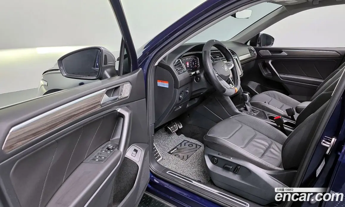 Volkswagen Tiguan 2022 2.0 автомат (гидро), фото 13