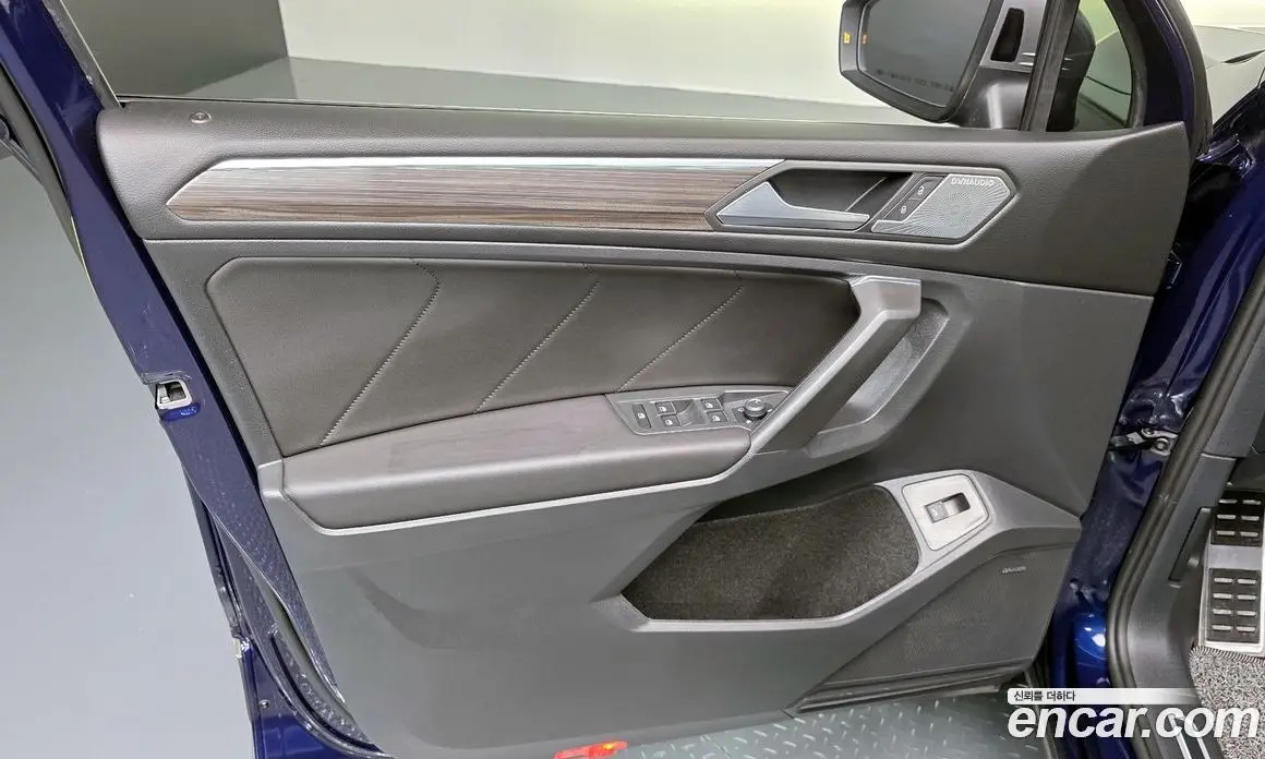 Volkswagen Tiguan 2022 2.0 автомат (гидро), фото 14