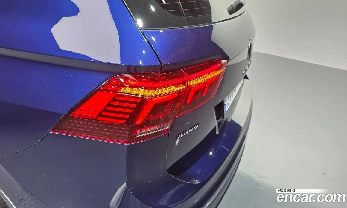 Volkswagen Tiguan 2022 2.0 автомат (гидро), фото 9