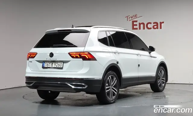Volkswagen Tiguan 2023 2.0 автомат (гидро), миниатюра 2