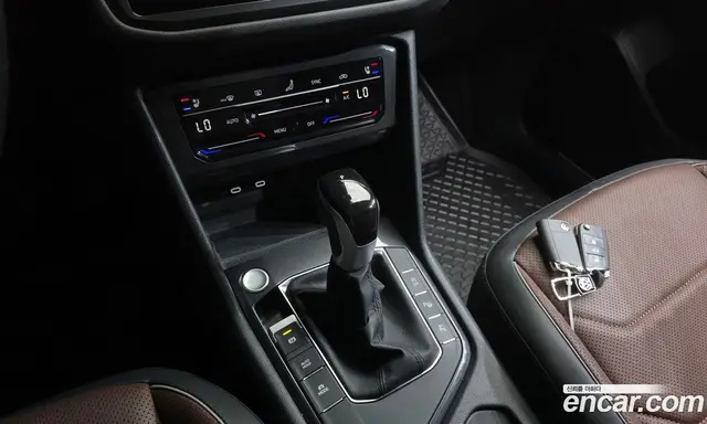 Volkswagen Tiguan 2023 2.0 автомат (гидро), миниатюра 12
