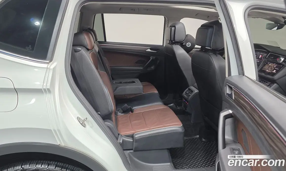 Volkswagen Tiguan 2023 2.0 автомат (гидро), фото 18