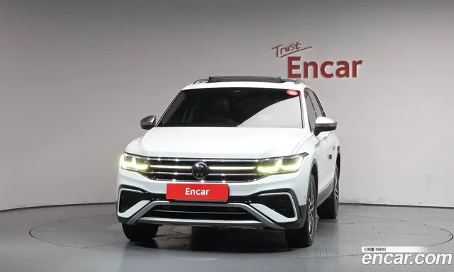 Volkswagen Tiguan 2023 2.0 автомат (гидро), миниатюра 3