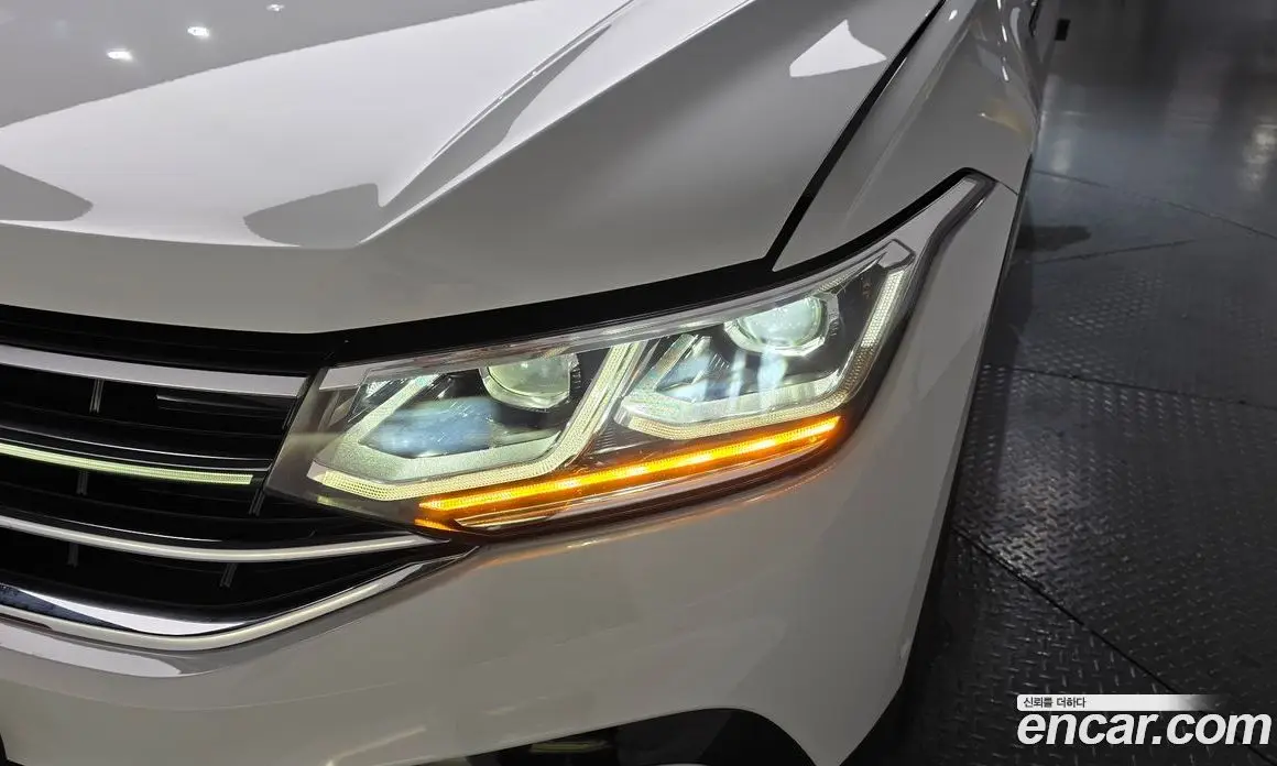 Volkswagen Tiguan 2023 2.0 автомат (гидро), фото 8
