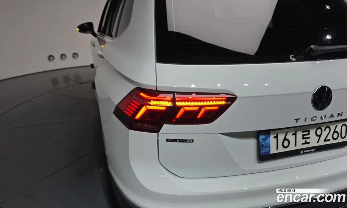 Volkswagen Tiguan 2023 2.0 автомат (гидро), фото 9