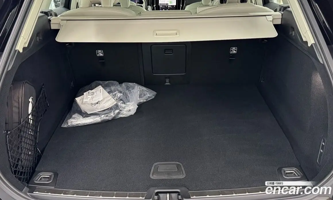 Volvo XC60 2026 2.0 автомат (гидро), фото 14 Volvo XC60 2026 2.0 автомат (гидро), фото 14