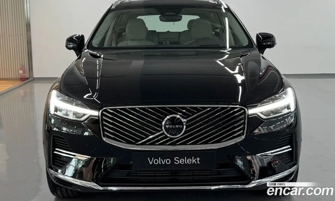Volvo XC60 2026 2.0 автомат (гидро), фото 3 Volvo XC60 2026 2.0 автомат (гидро), фото 3
