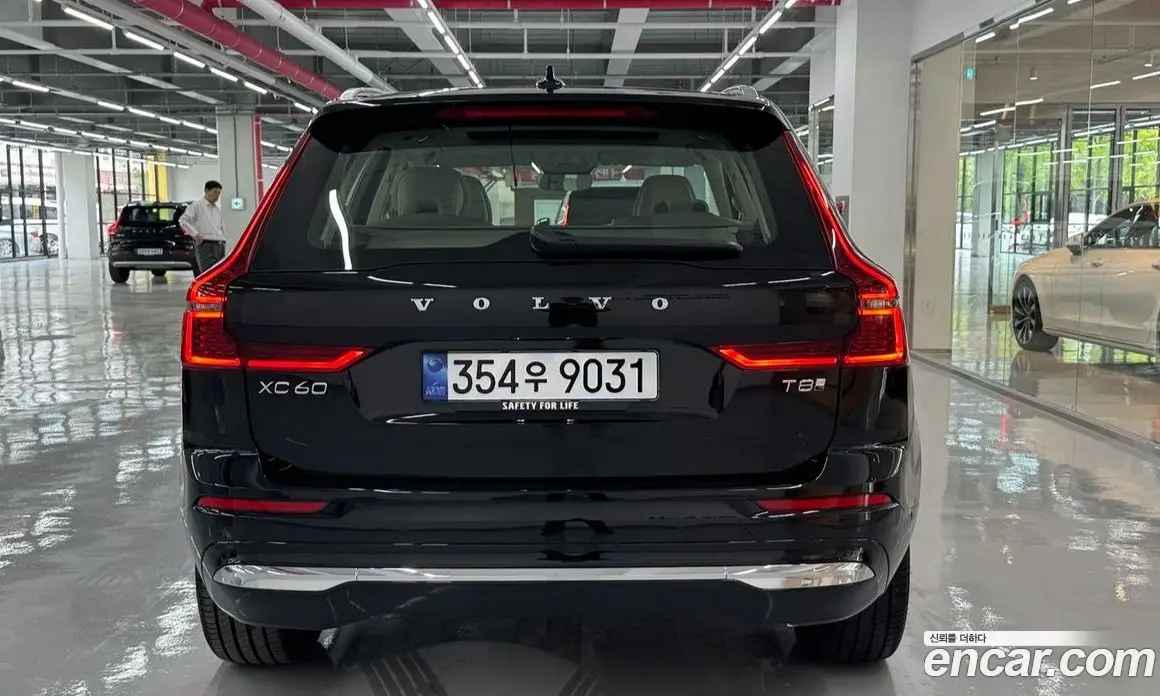 Volvo XC60 2026 2.0 автомат (гидро), фото 4 Volvo XC60 2026 2.0 автомат (гидро), фото 4