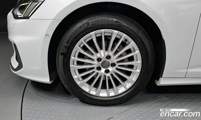 Audi A6 2020 2.0 автомат (гидро), миниатюра 5