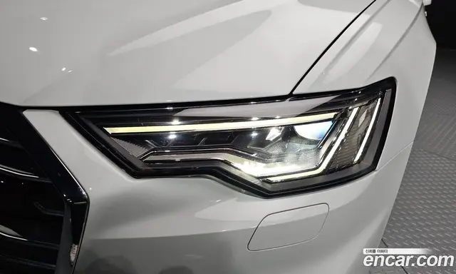 Audi A6 2020 2.0 автомат (гидро), миниатюра 8