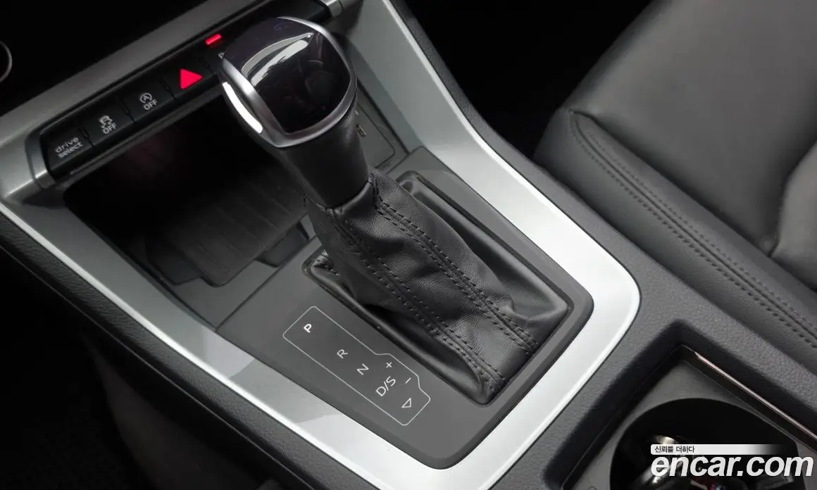 Audi Q3 2023 2.0 автомат (гидро), фото 12