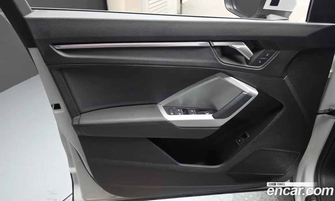Audi Q3 2023 2.0 автомат (гидро), фото 14