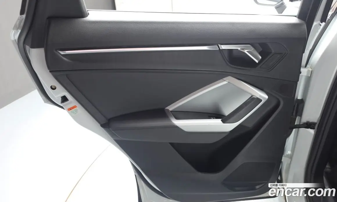 Audi Q3 2023 2.0 автомат (гидро), фото 15