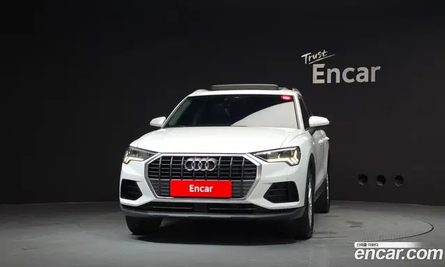 Audi Q3 2023 2.0 автомат (гидро), миниатюра 3