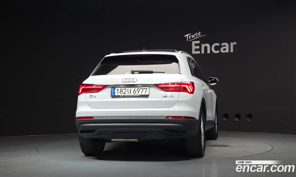 Audi Q3 2023 2.0 автомат (гидро), фото 4