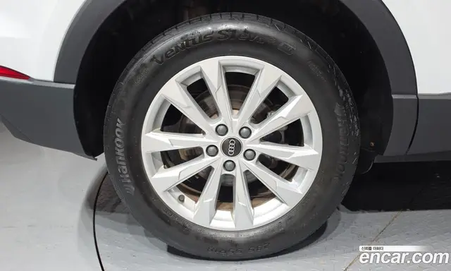 Audi Q3 2023 2.0 автомат (гидро), миниатюра 5