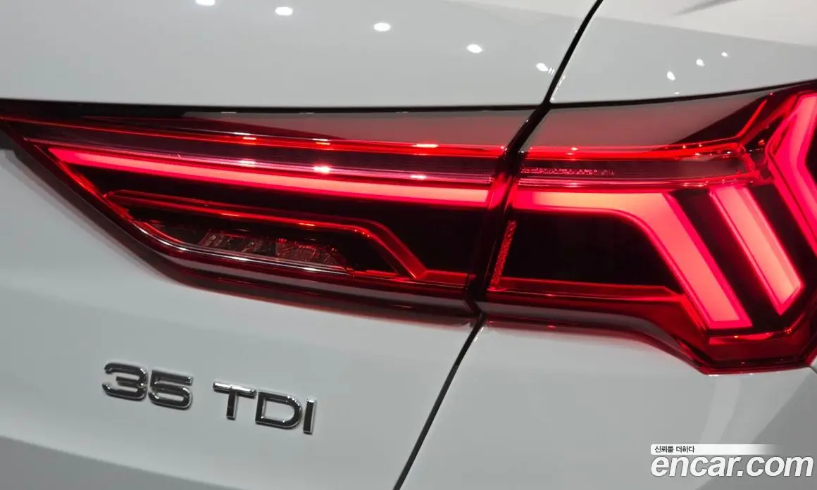 Audi Q3 2023 2.0 автомат (гидро), фото 9
