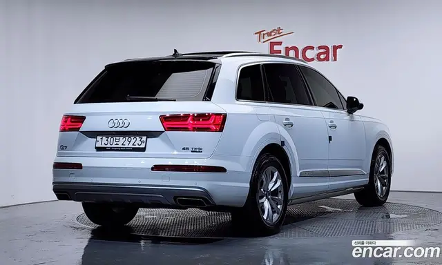 Audi Q7 2019 2.0 автомат (гидро), миниатюра 2