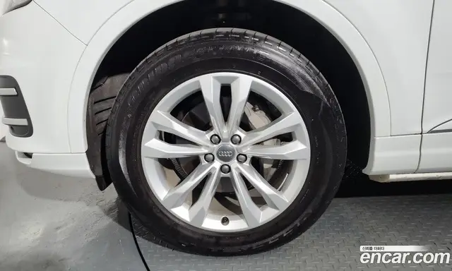 Audi Q7 2019 2.0 автомат (гидро), миниатюра 5