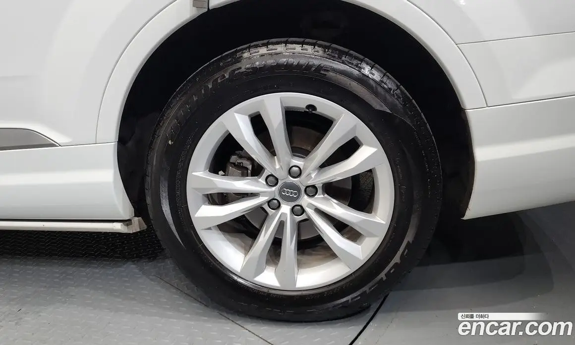 Audi Q7 2019 2.0 автомат (гидро), фото 7