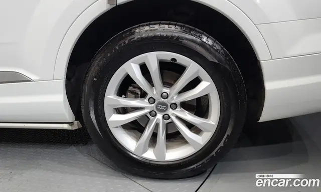 Audi Q7 2019 2.0 автомат (гидро), миниатюра 7