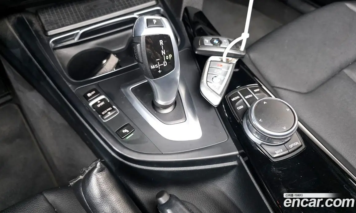 BMW 3 серия 2018 2.0 автомат (гидро), фото 12
