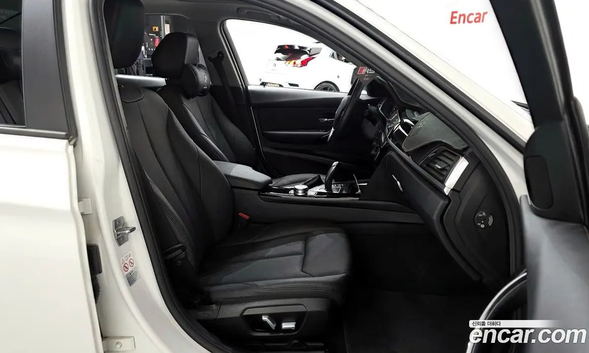 BMW 3 серия 2018 2.0 автомат (гидро), фото 17
