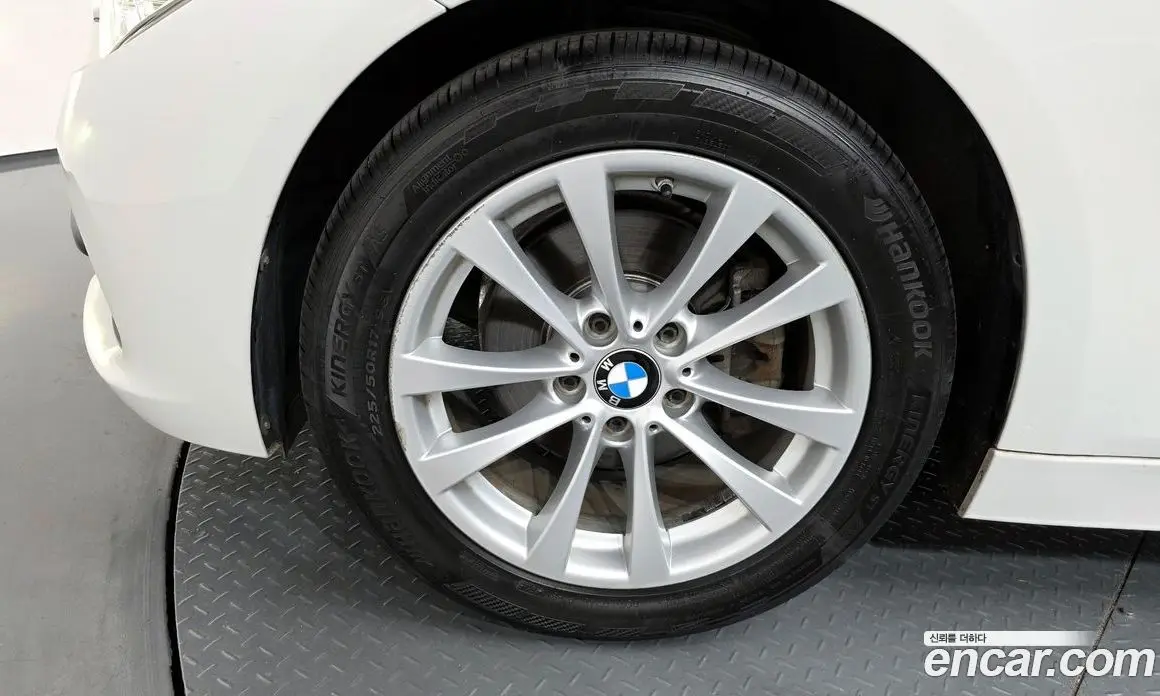 BMW 3 серия 2018 2.0 автомат (гидро), фото 5