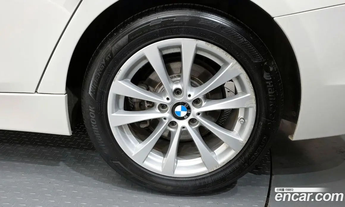 BMW 3 серия 2018 2.0 автомат (гидро), фото 7