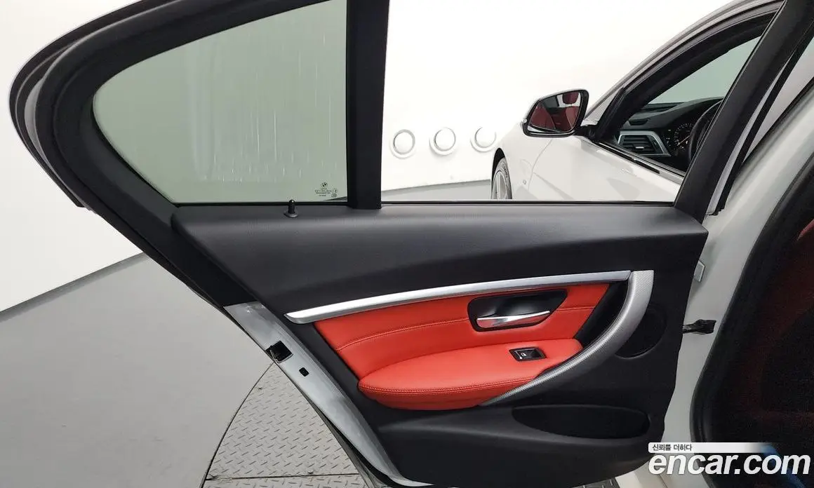 BMW 3 серия 2018 2.0 автомат (гидро), фото 15 BMW 3 серия 2018 2.0 автомат (гидро), фото 15