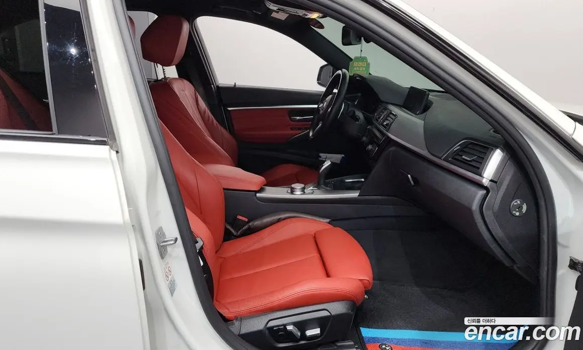 BMW 3 серия 2018 2.0 автомат (гидро), фото 16 BMW 3 серия 2018 2.0 автомат (гидро), фото 16